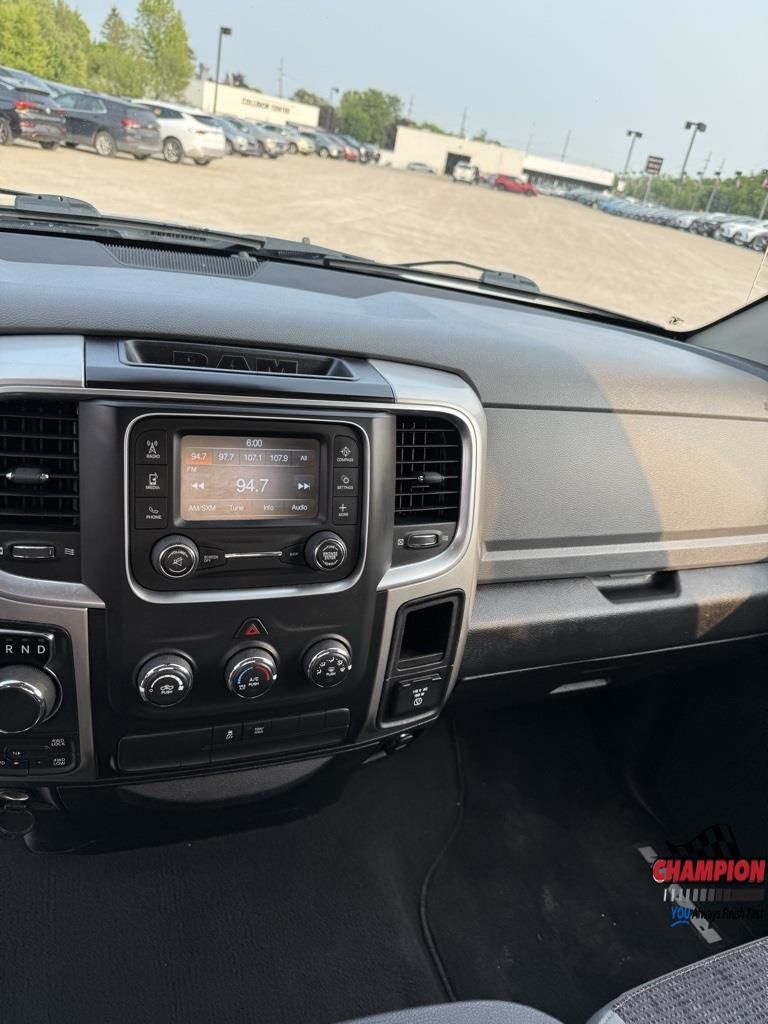 2019 Ram 1500 Classic SLT photo 18