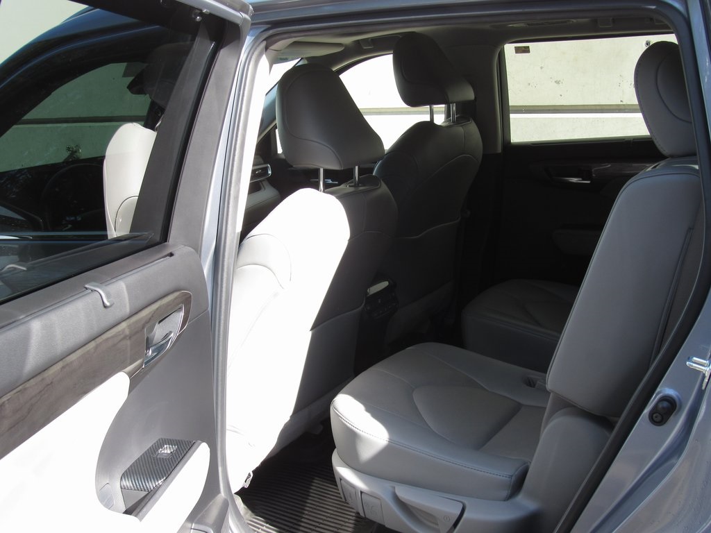 2022 Toyota Highlander Platinum photo 14