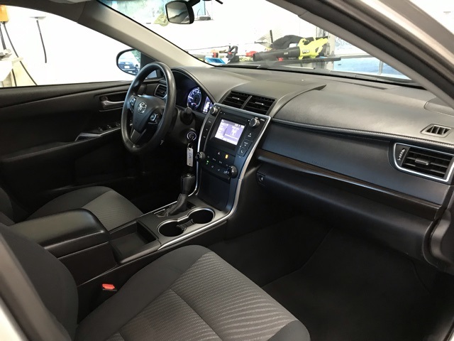 2017 Toyota Camry LE photo 14