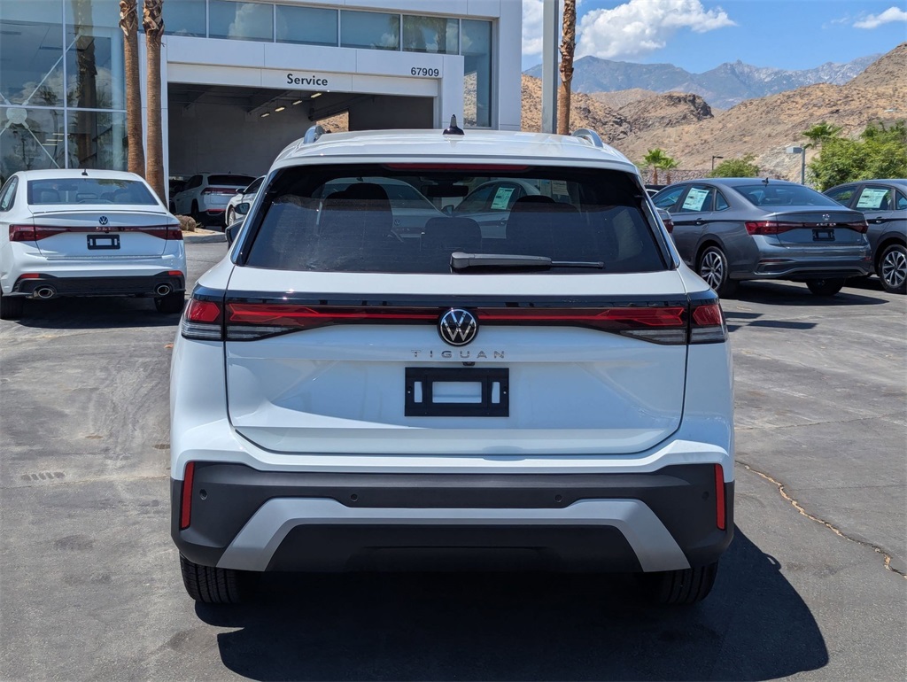 2025 Volkswagen Tiguan S photo 2