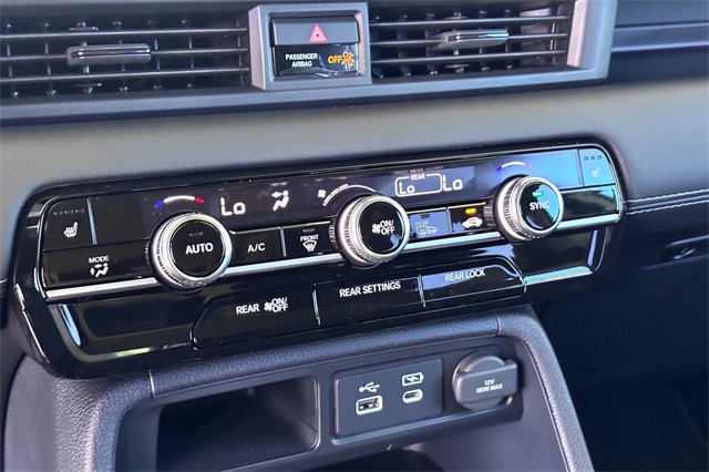 2025 Honda Pilot Touring photo 15