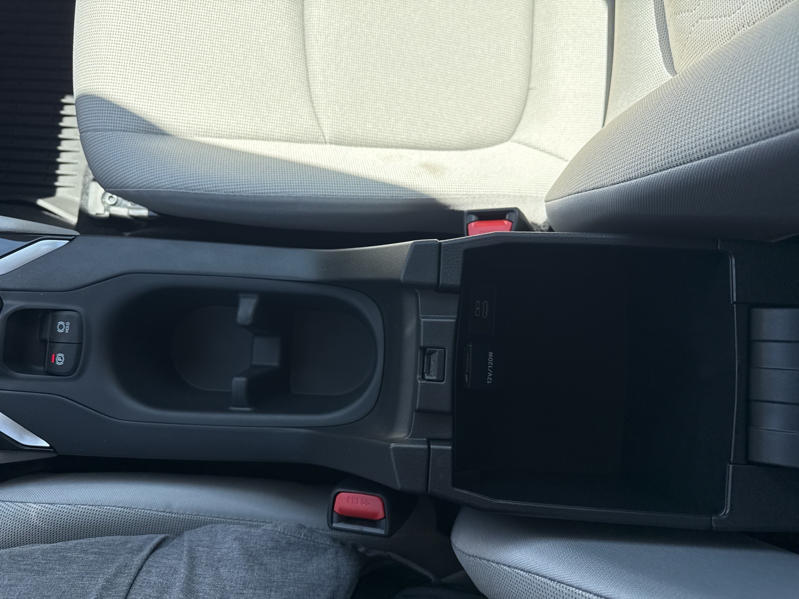 2025 Toyota Corolla Cross LE photo 20