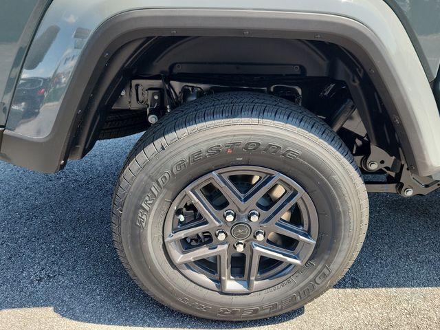 2025 Jeep Gladiator Sport S photo 25
