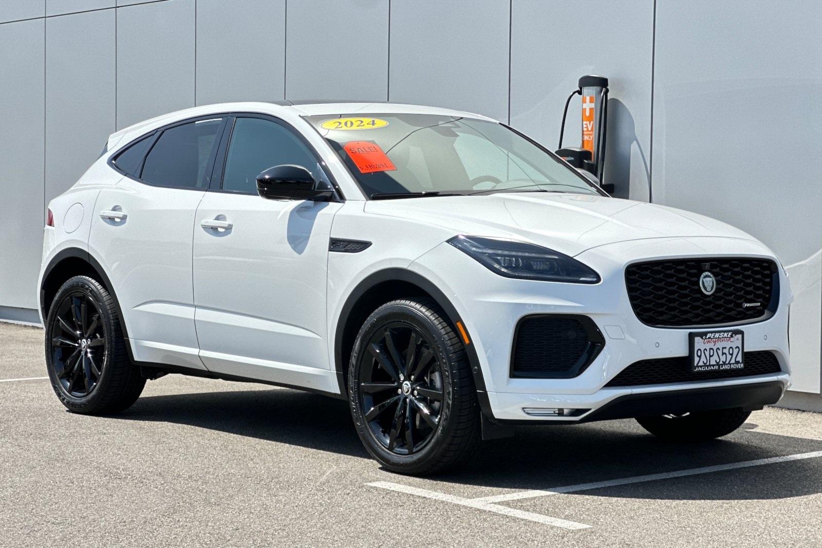 2024 Jaguar E-PACE R-Dynamic SE photo 5