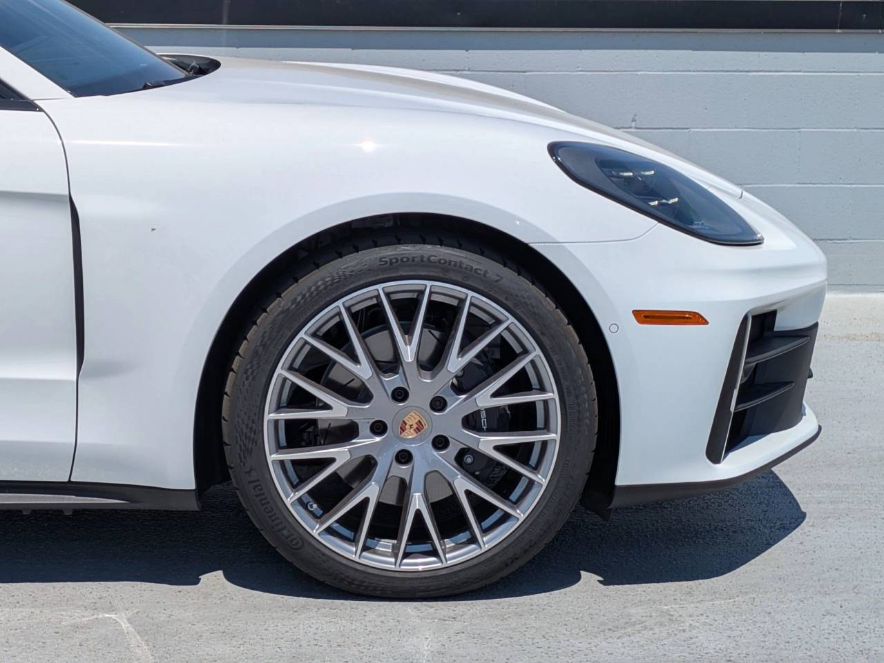 2025 Porsche Panamera 4 photo 11