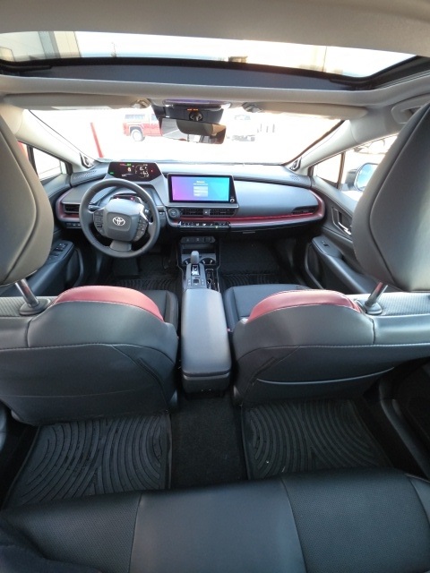 2024 Toyota Prius Prime XSE Premium photo 12