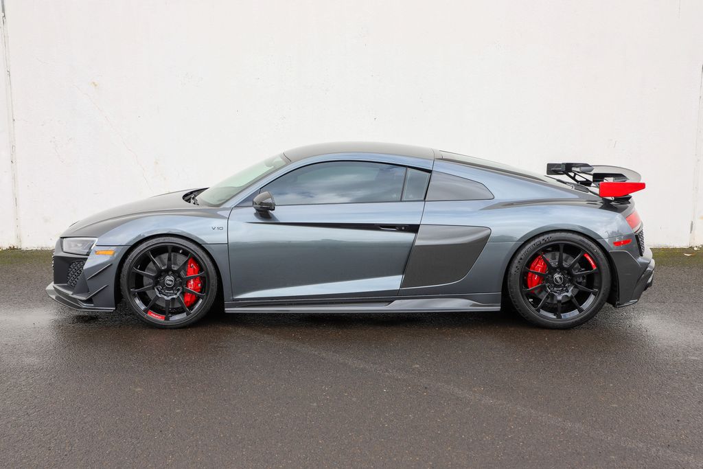 2023 Audi R8 5.2 photo 2