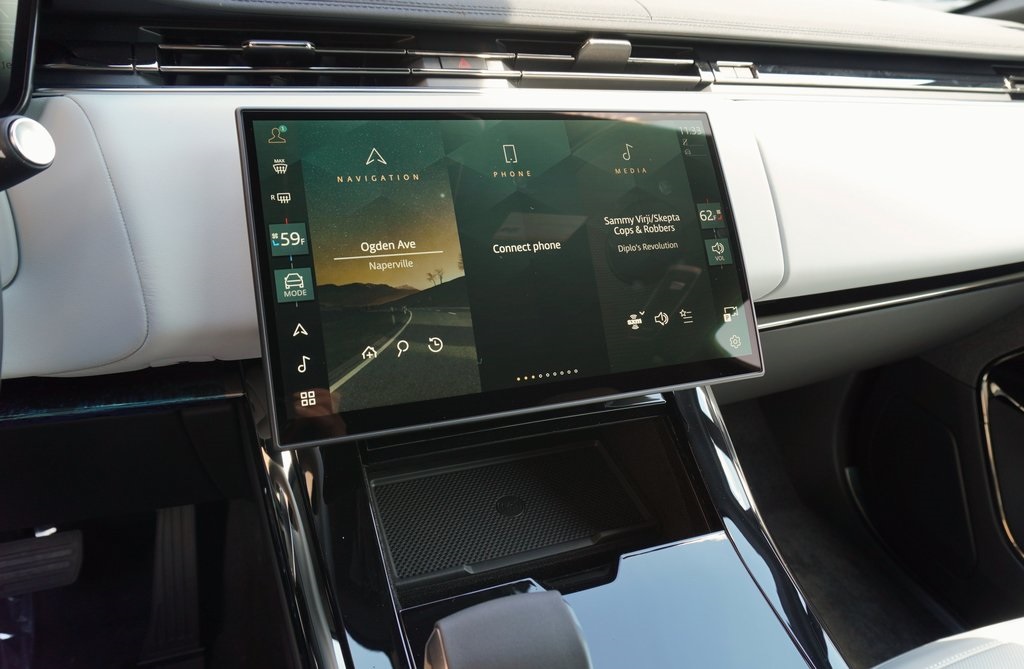 2025 LAND ROVER RANGE ROVER SPORT - Image 17