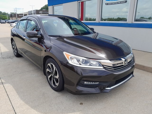 2017 Honda Accord EX-L photo 2