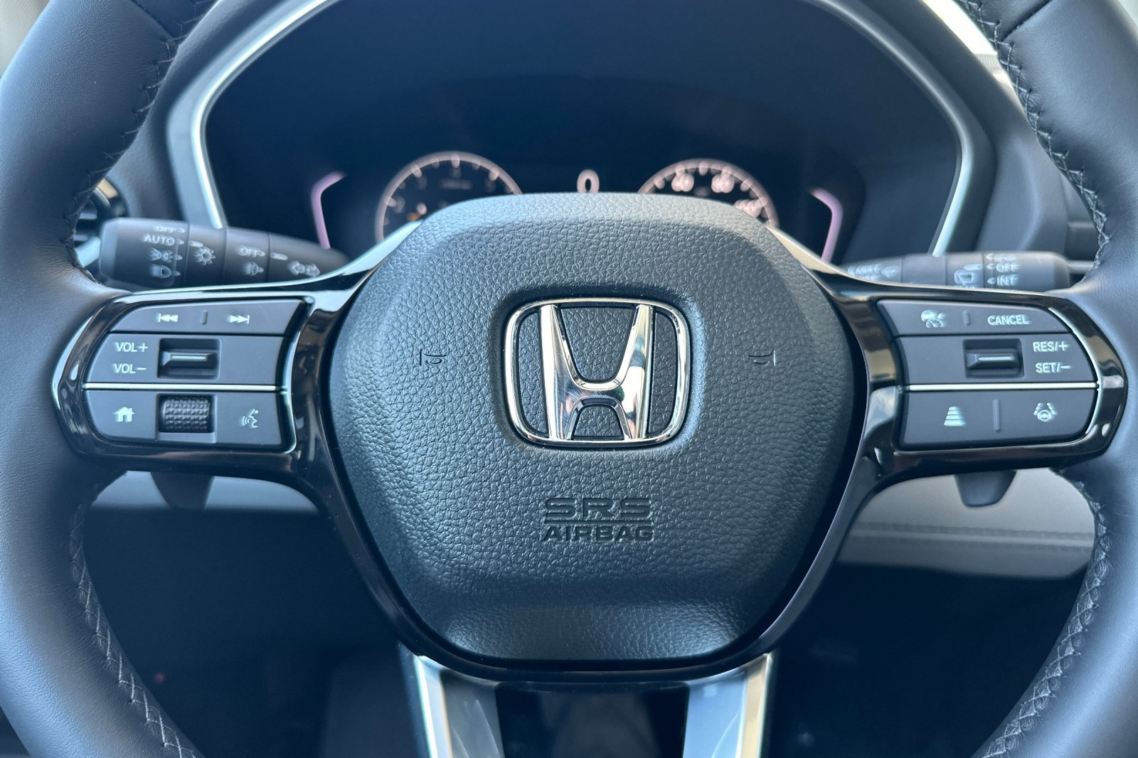 2025 Honda Pilot Touring photo 21