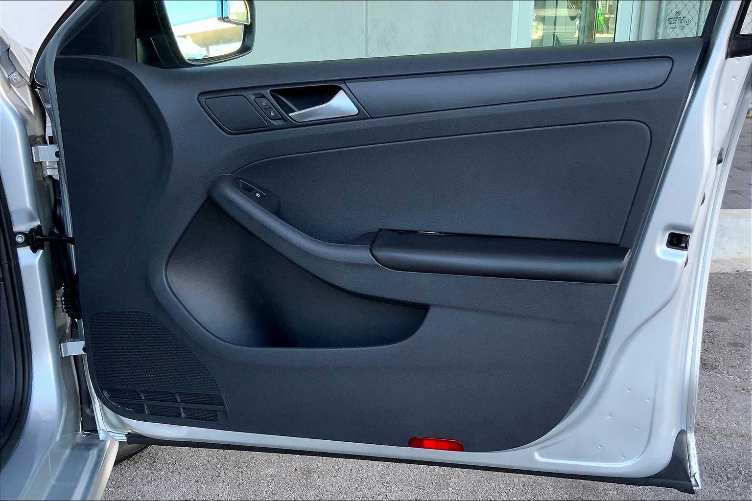 2015 Volkswagen Jetta 2.0 S photo 21
