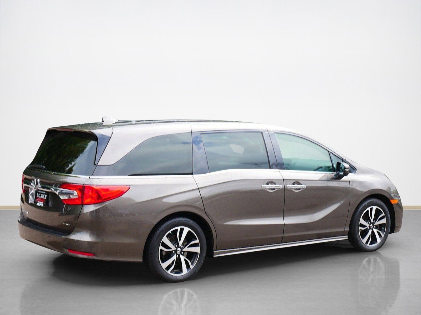 2020 Honda Odyssey Elite photo 2