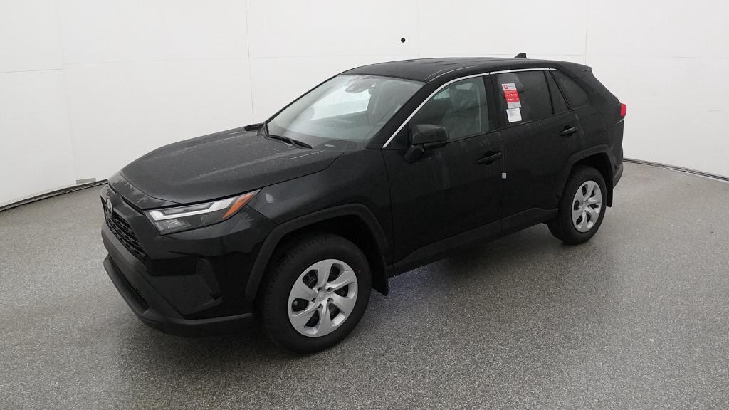 2025 Toyota RAV4 LE's photo