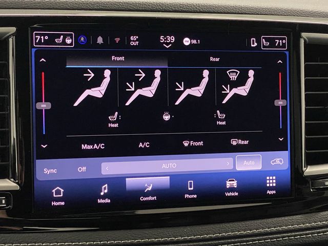 2026 Chrysler Pacifica photo 18
