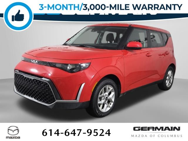 2023 Kia Soul LX's photo