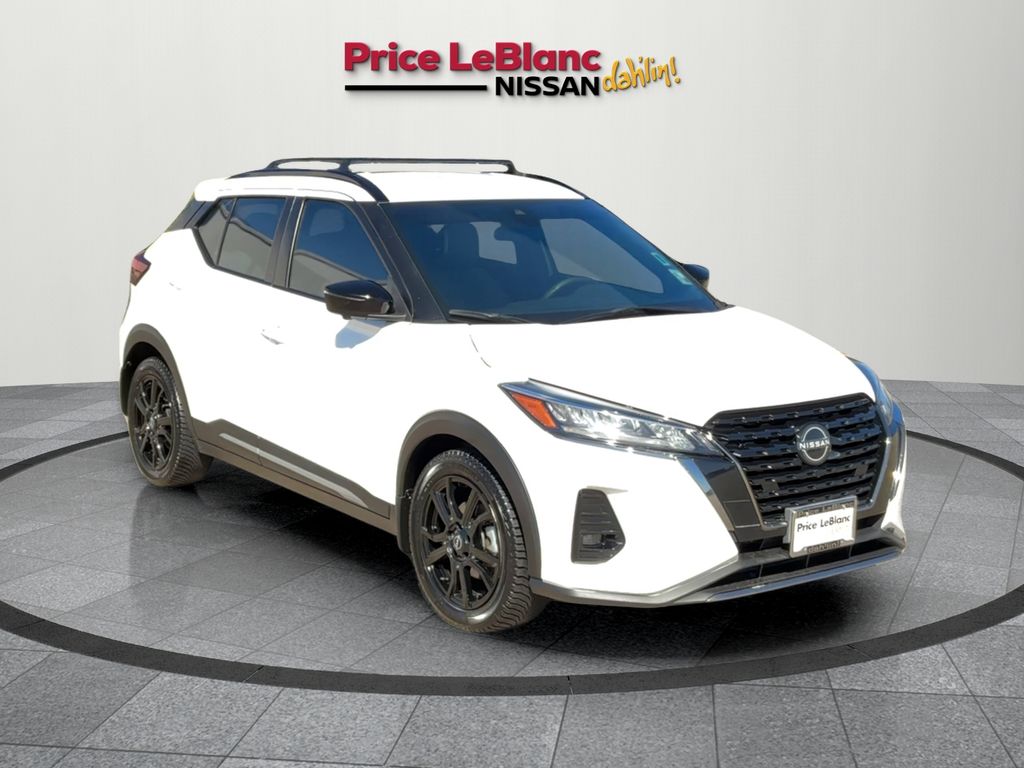 2023 Nissan Kicks SR