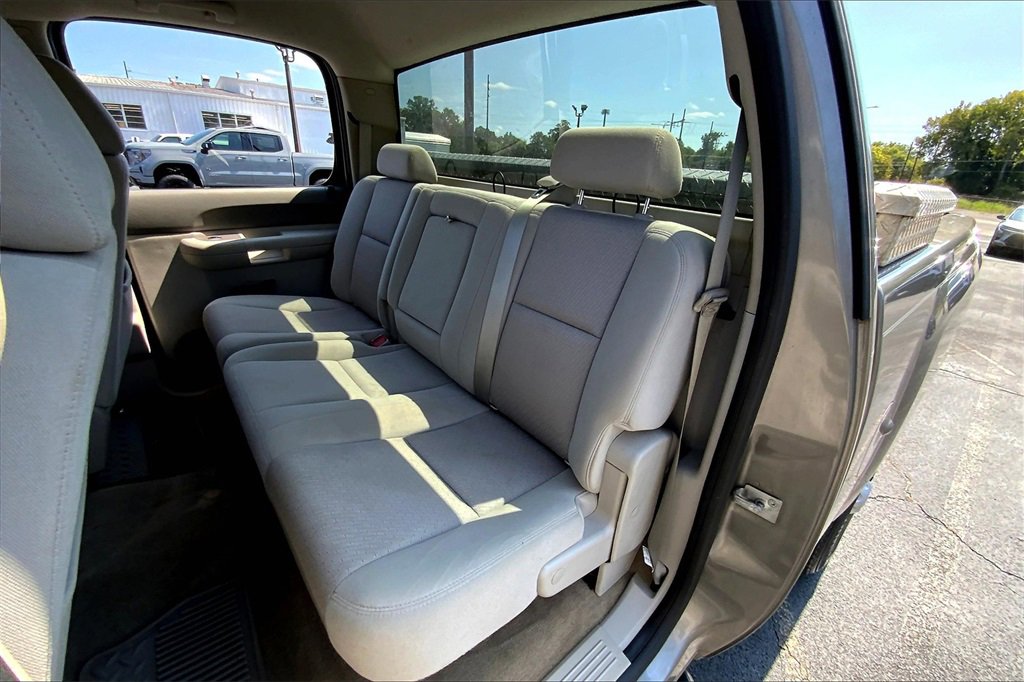 2013 Chevrolet Silverado 2500HD LT photo 25