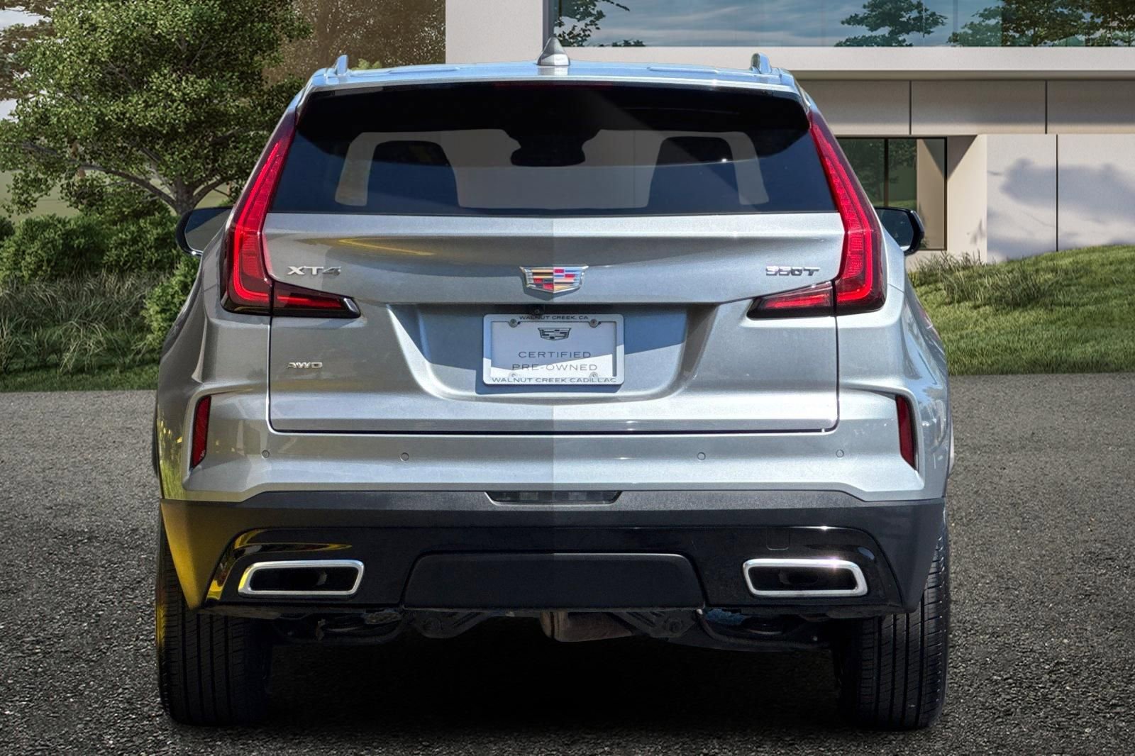 2025 Cadillac XT4 Premium Luxury photo 4