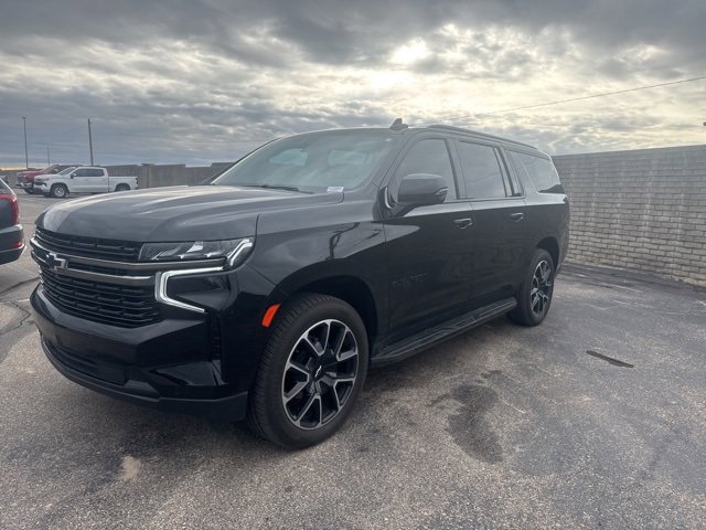 2022 Chevrolet Suburban RST photo 3