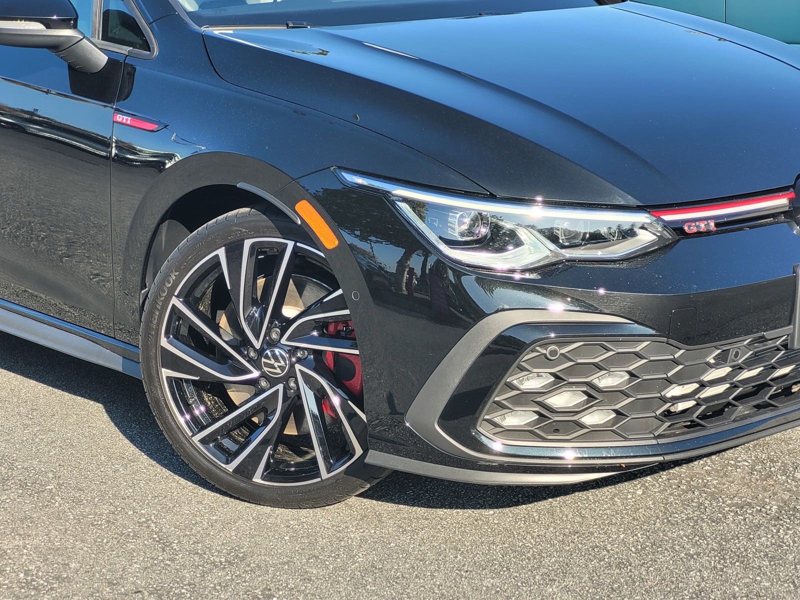 2024 Volkswagen Golf GTI Autobahn photo 3