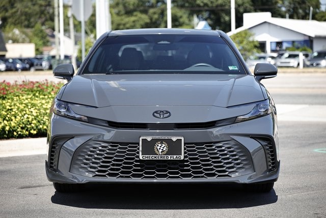 2025 Toyota Camry SE photo 14