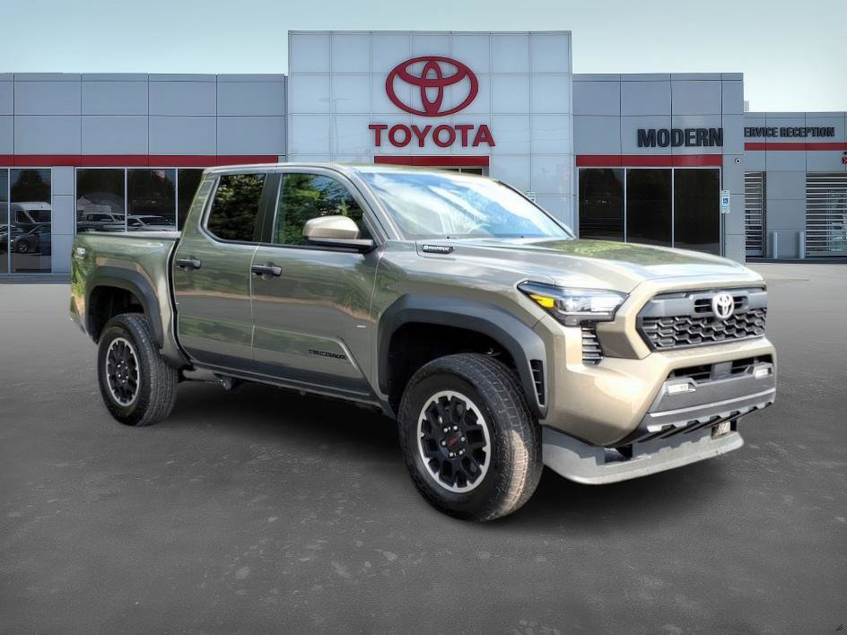 2024 Toyota Tacoma TRD photo 3