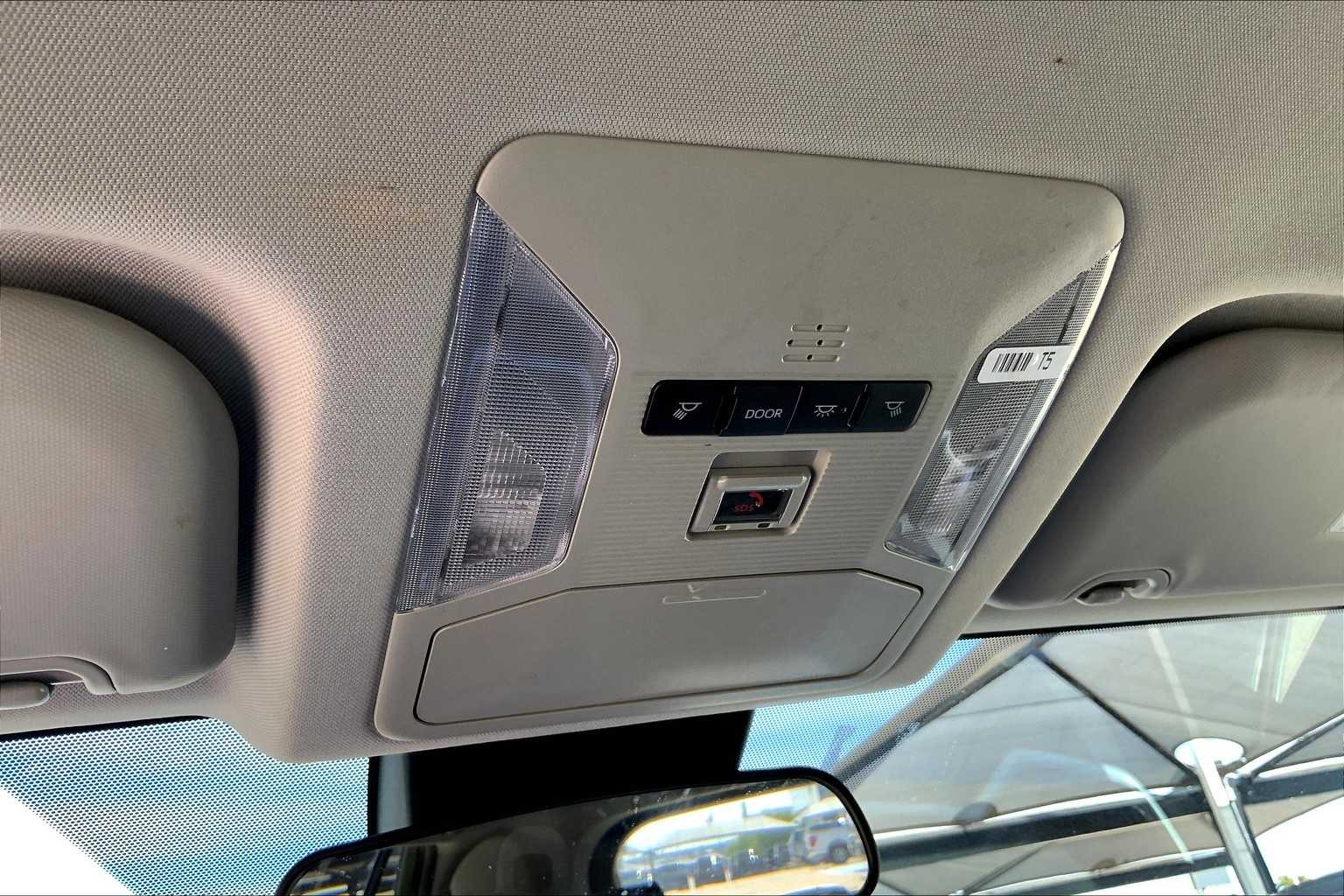 2024 Toyota RAV4 LE photo 28