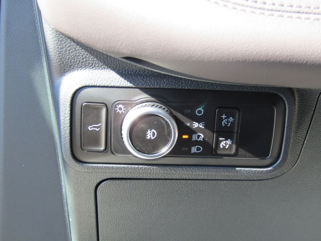 2025 Ford Explorer Platinum photo 15