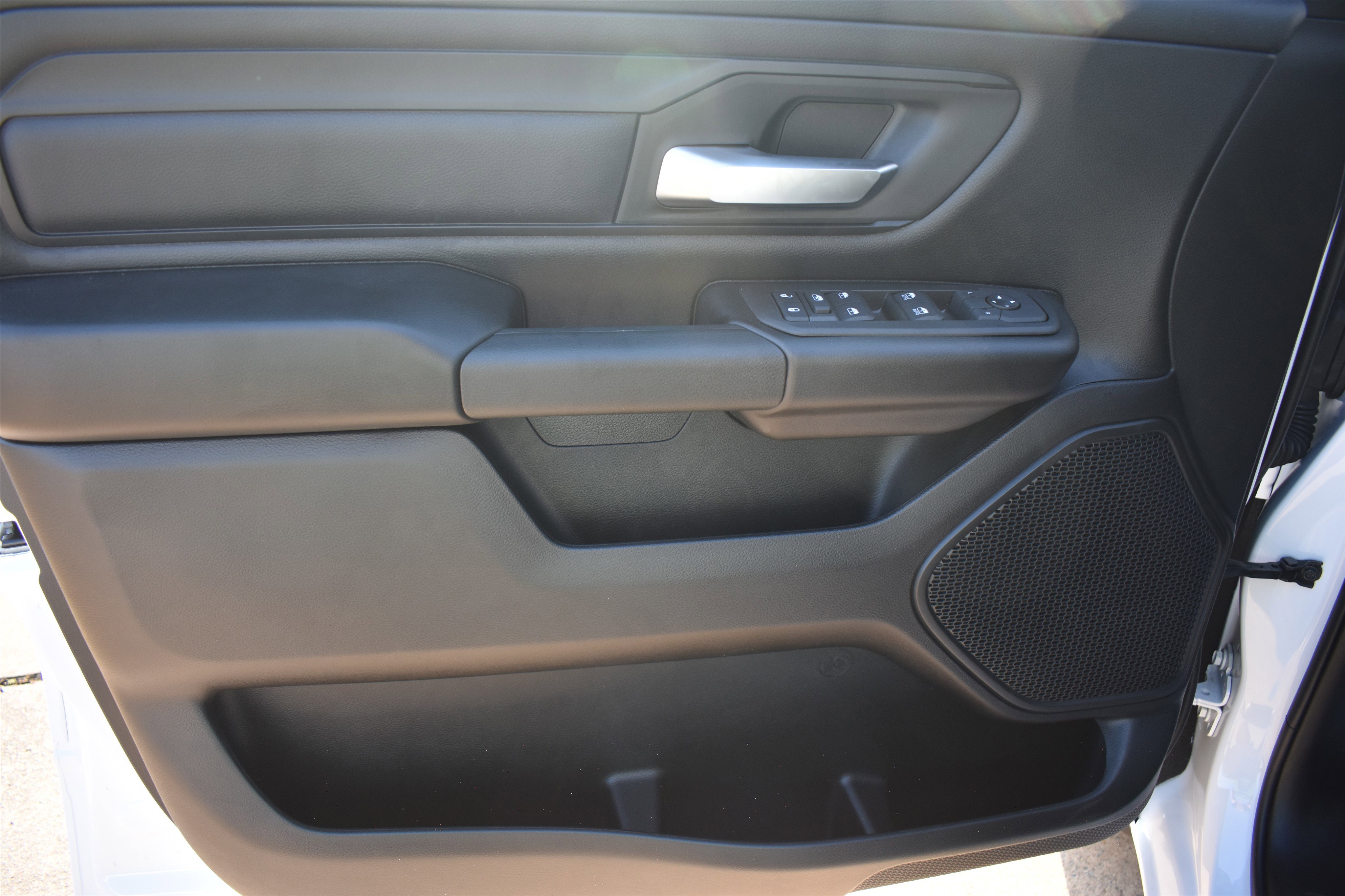 2026 Ram 1500 Tradesman photo 8