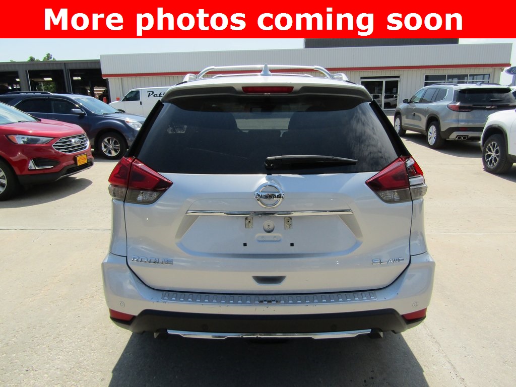 2019 Nissan Rogue SL photo 4