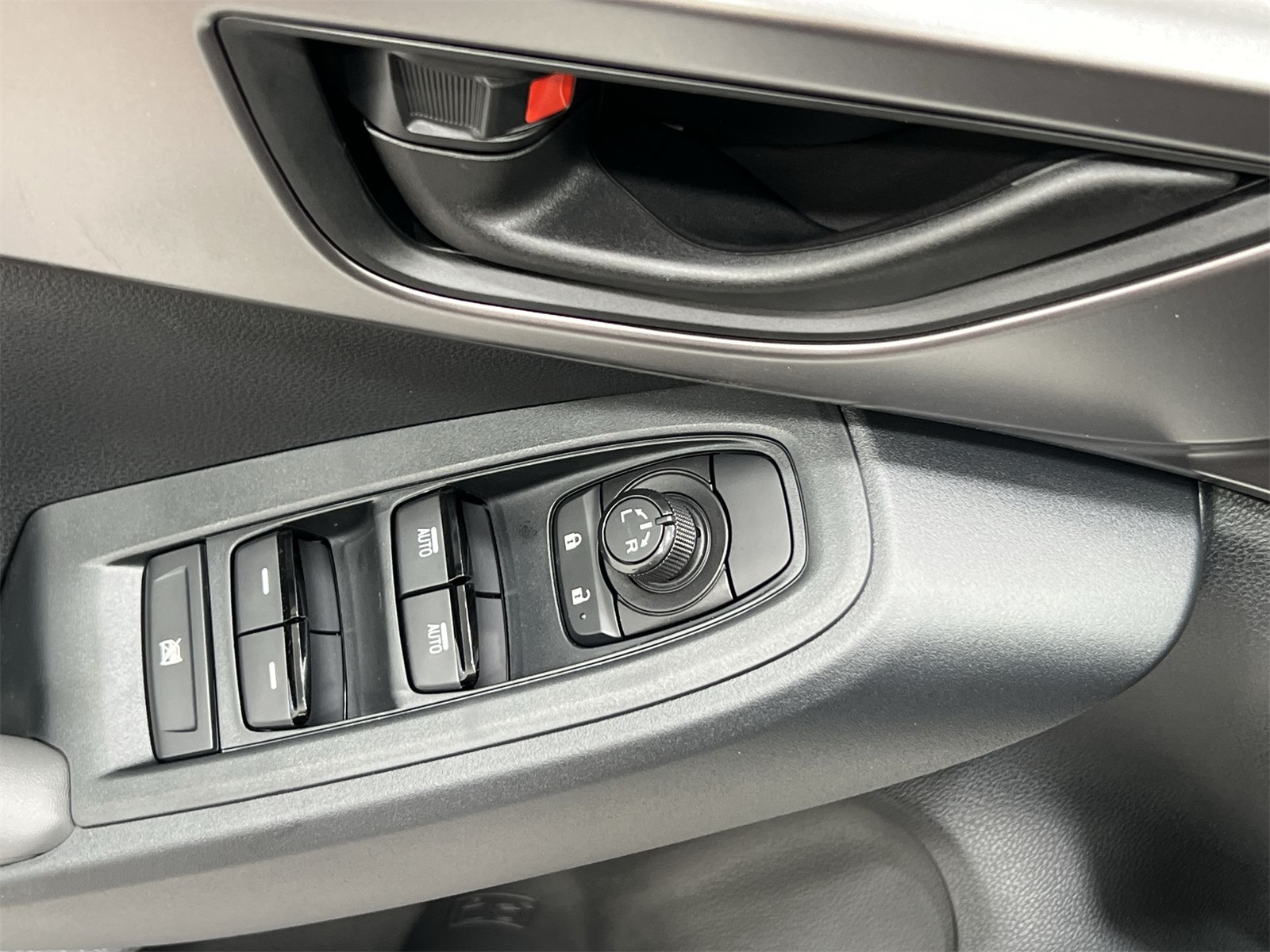 2025 Subaru Impreza Base photo 12