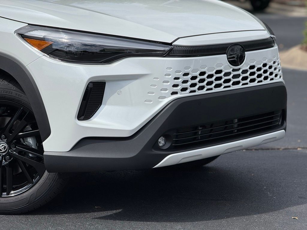 2026 Toyota Corolla Cross XSE photo 4