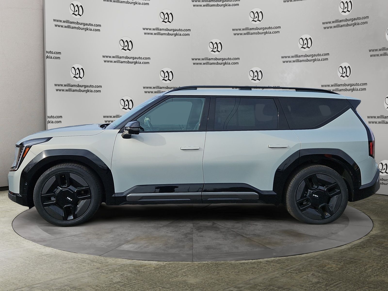 Used 2024 Kia Ev9 GT-Line with VIN KNDAEFS56R6020006 for sale in Williamsburg, VA