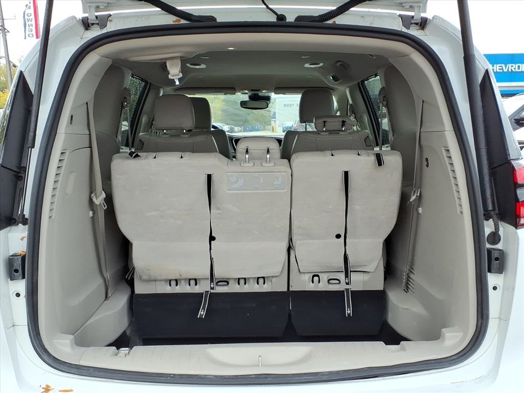 2021 Chrysler Pacifica Touring L photo 7