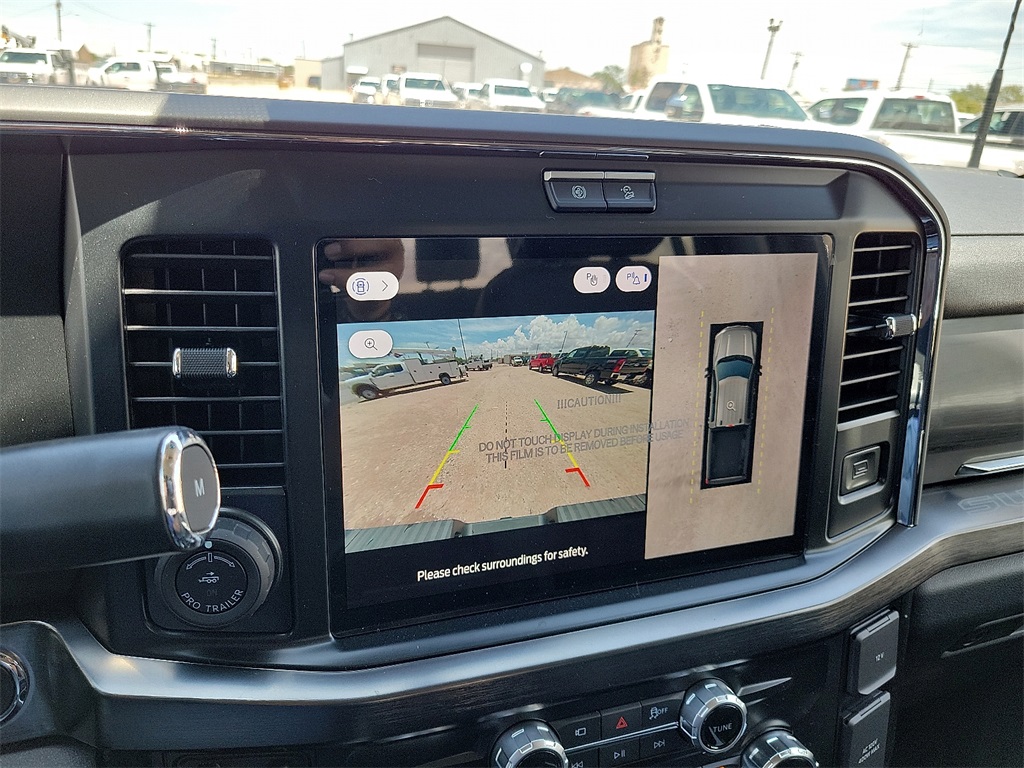 2025 Ford F-250 photo 22