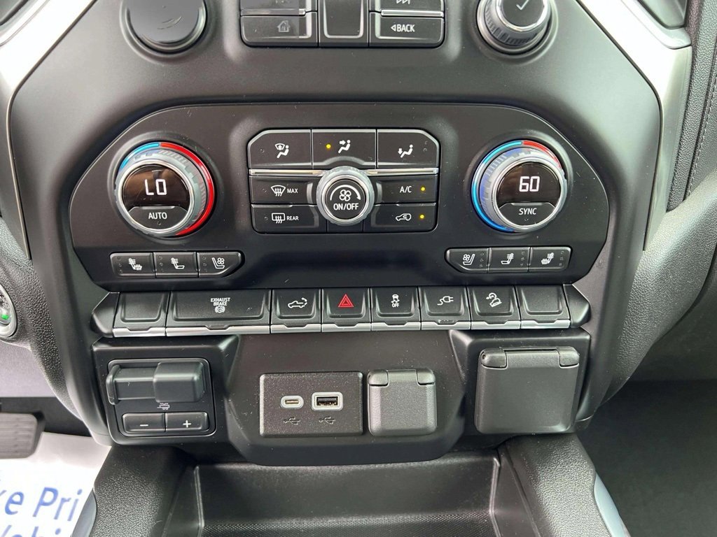 2022 Chevrolet Silverado 2500HD LTZ photo 12