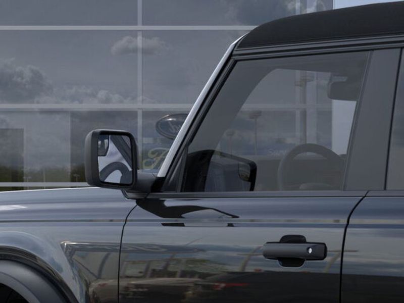 2025 Ford Bronco Base photo 20