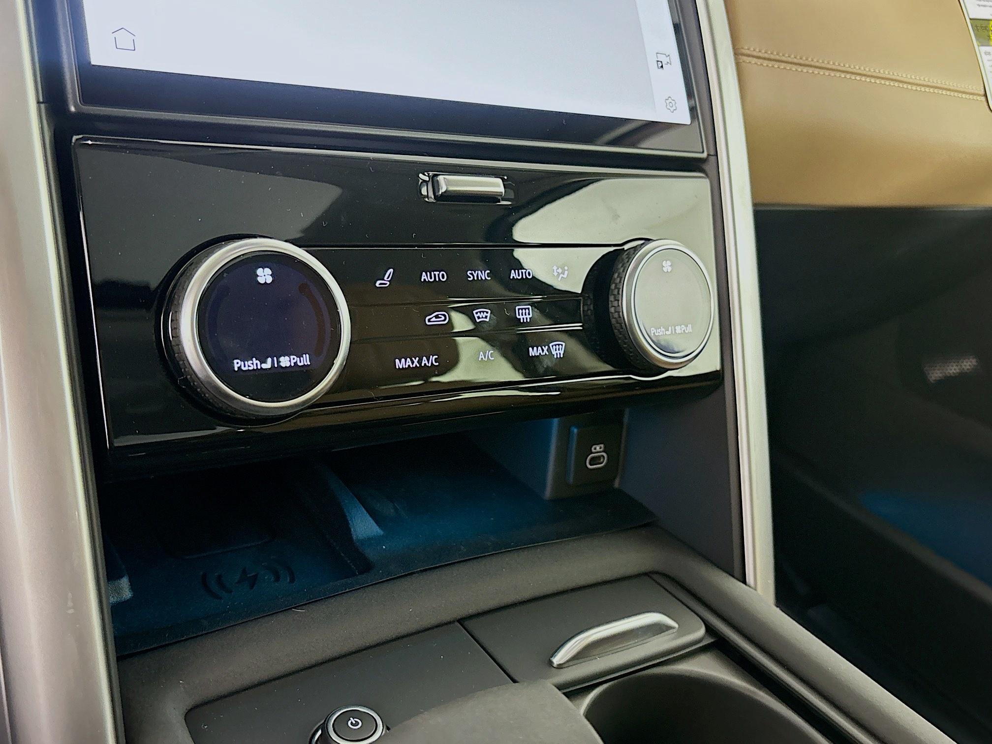 2025 Land Rover Discovery Metropolitan Edition photo 16
