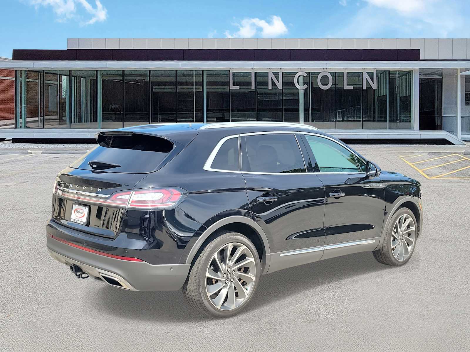 2022 Lincoln Nautilus Reserve photo 2