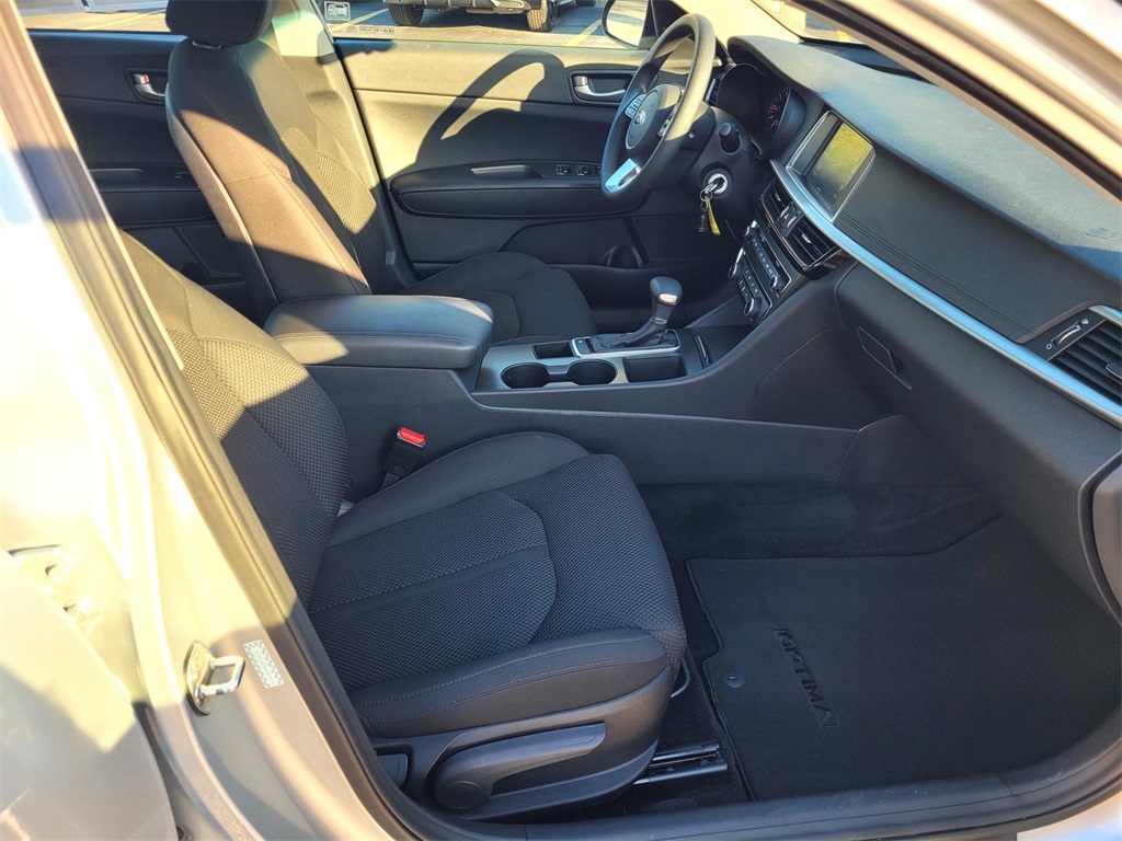 2019 Kia Optima LX photo 18