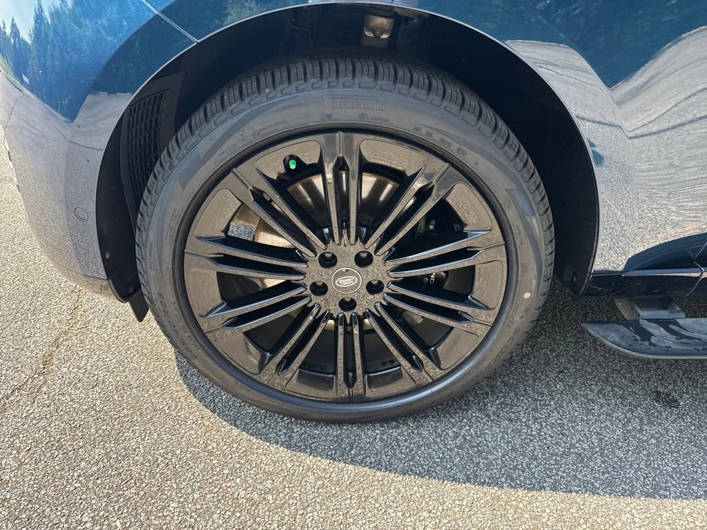 2023 Land Rover Range Rover Autobiography photo 17