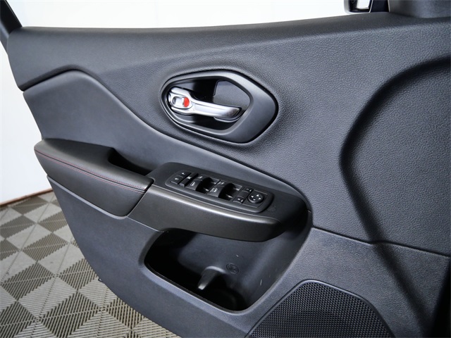 2021 Jeep Cherokee Trailhawk photo 23