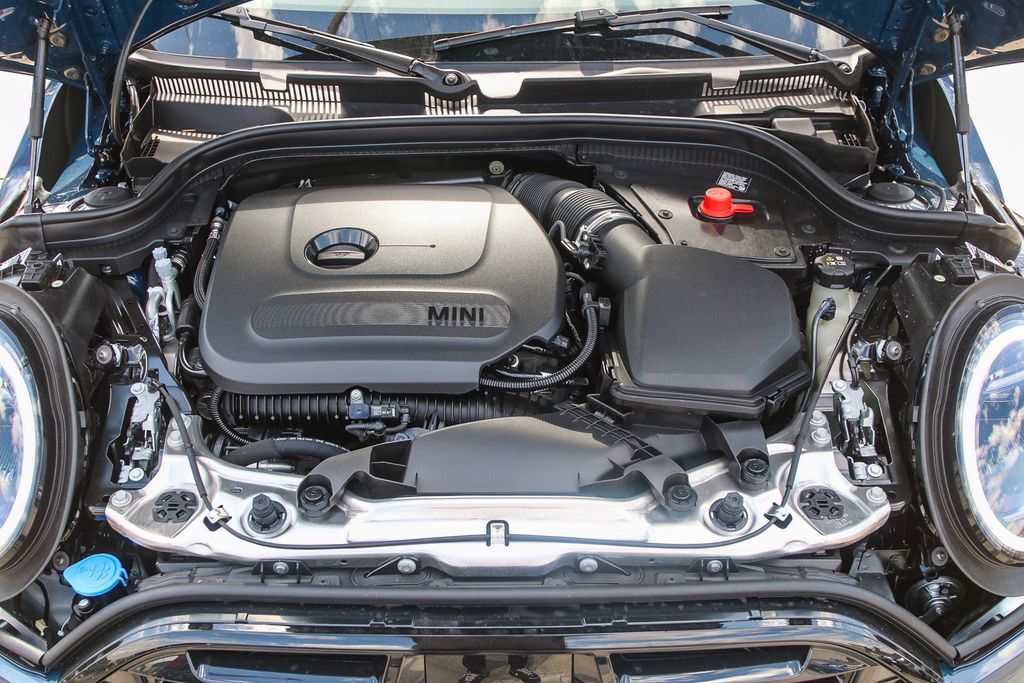 2026 Mini Cooper Convertible Iconic photo 26