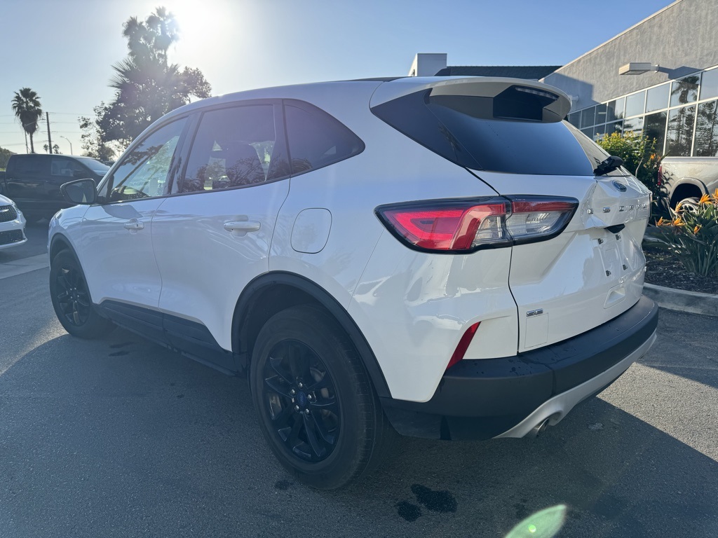 2020 Ford Escape SE Sport Hybrid photo 3