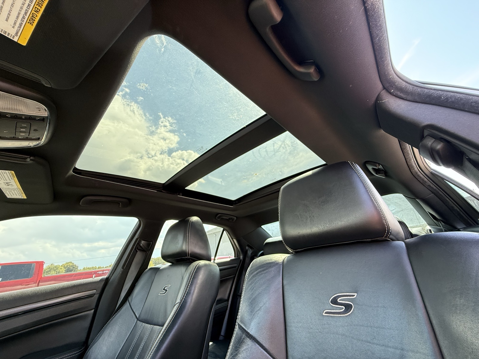 2014 Chrysler 300 S photo 3