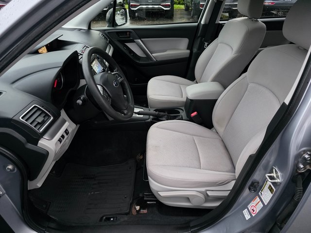 2016 Subaru Forester 2.5i photo 9