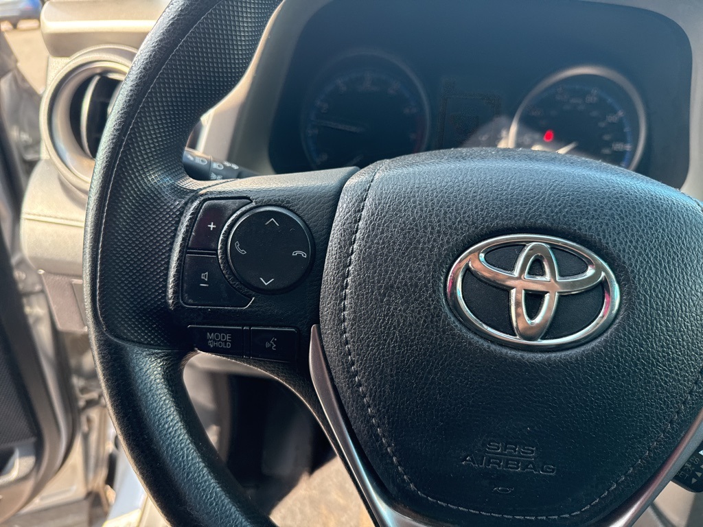 2017 Toyota RAV4 LE photo 20