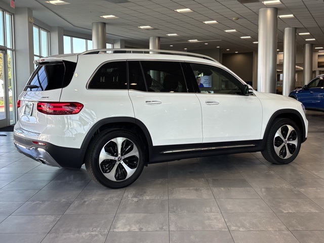 2026 Mercedes Benz GLB 250 4MATIC photo 3