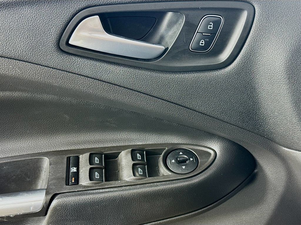 2018 Ford Escape SEL photo 19