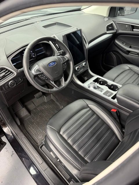 2022 Ford Edge SEL photo 39
